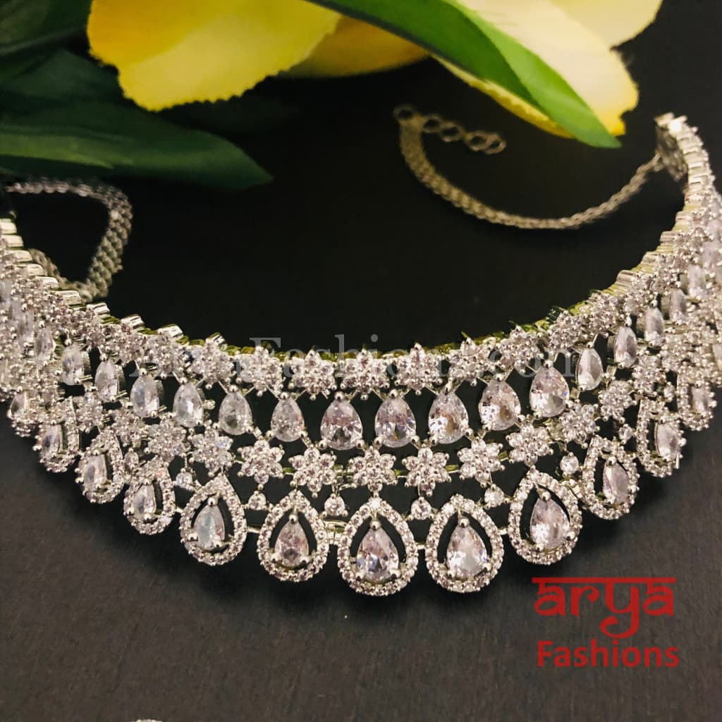 Buy Women's Crystal Choker Necklace - Rhinestone Personalized, Simple  Style, Fashion Gold, Silver Necklace Jewelry For Dailywear, Daily, Casual  #05986955 Online at desertcartINDIA